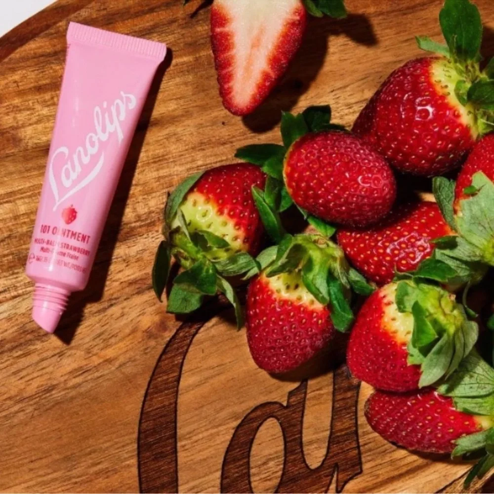 $5 🌙 Lanolips 101 Uses Lip Balm Or Healing Balm STRAWBERRY 🍓‎ NEW